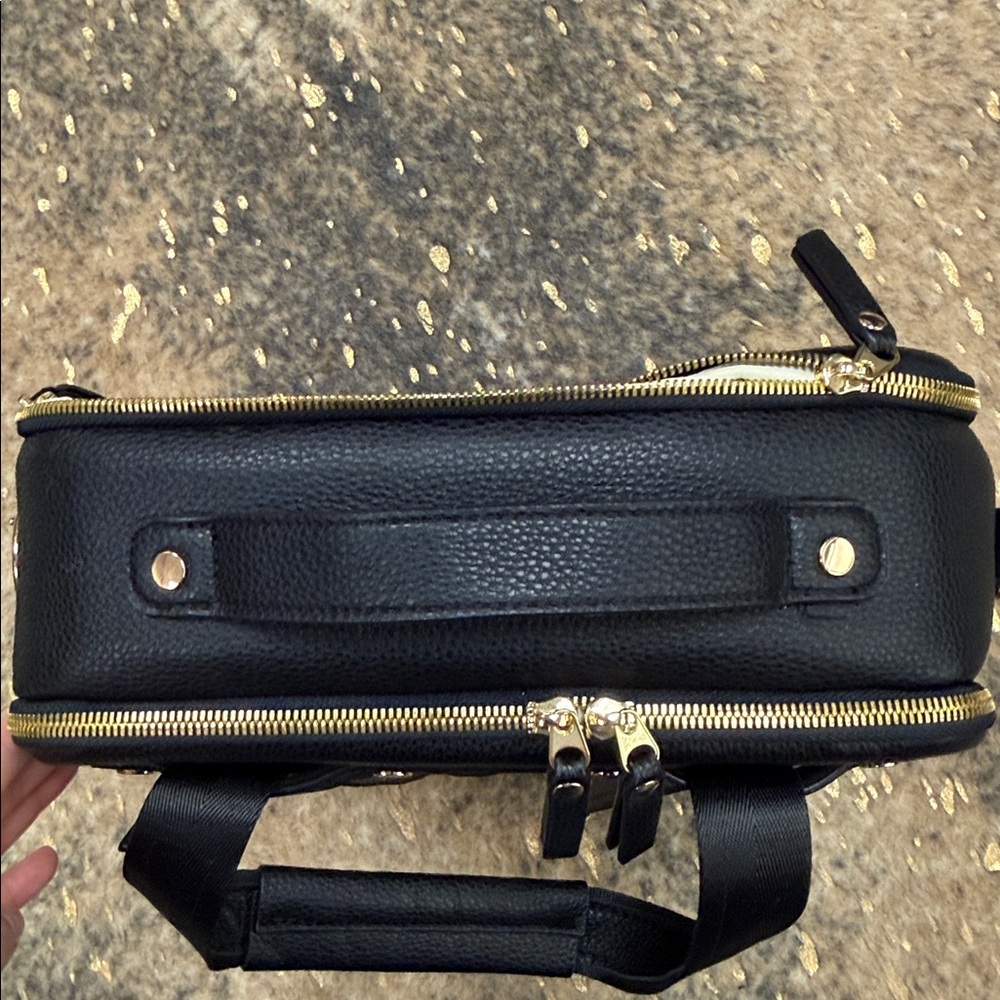 MONTAGE Black vegan cork leather convertible backpack and everyday bag LIKE NEW - Picture 5 of 8